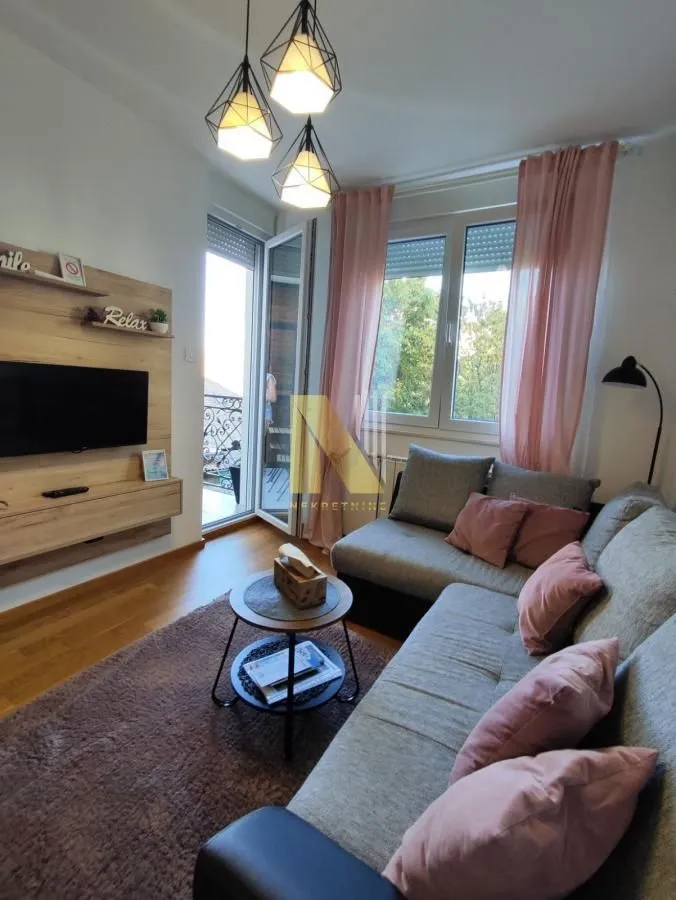 Izdavanje, jednosoban stan, 31m², Socijalno, Novi Sad Sve Podlokacije