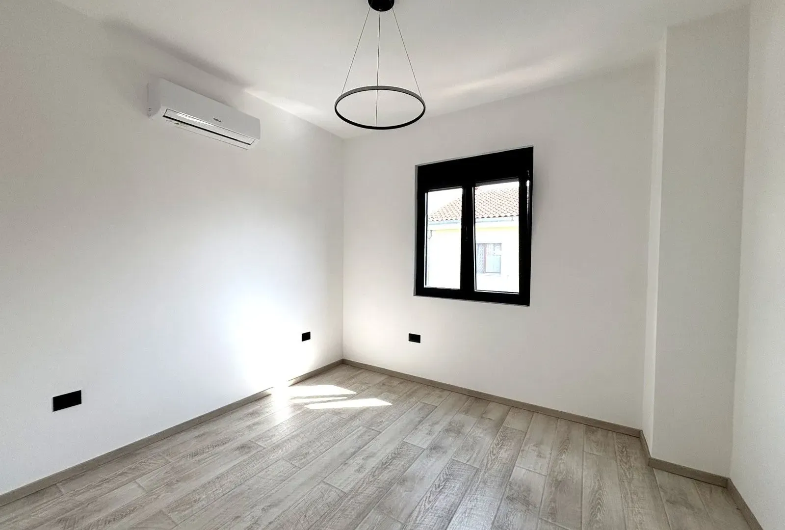 Prodaja, kuća, 150m², Donja Gorica, Podgorica