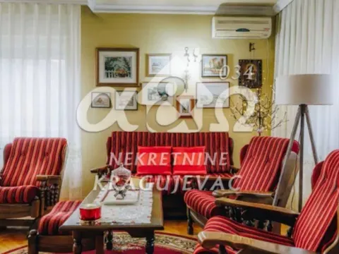 Prodaja, kuća, 210m², Erdoglija, Kragujevac - image 12