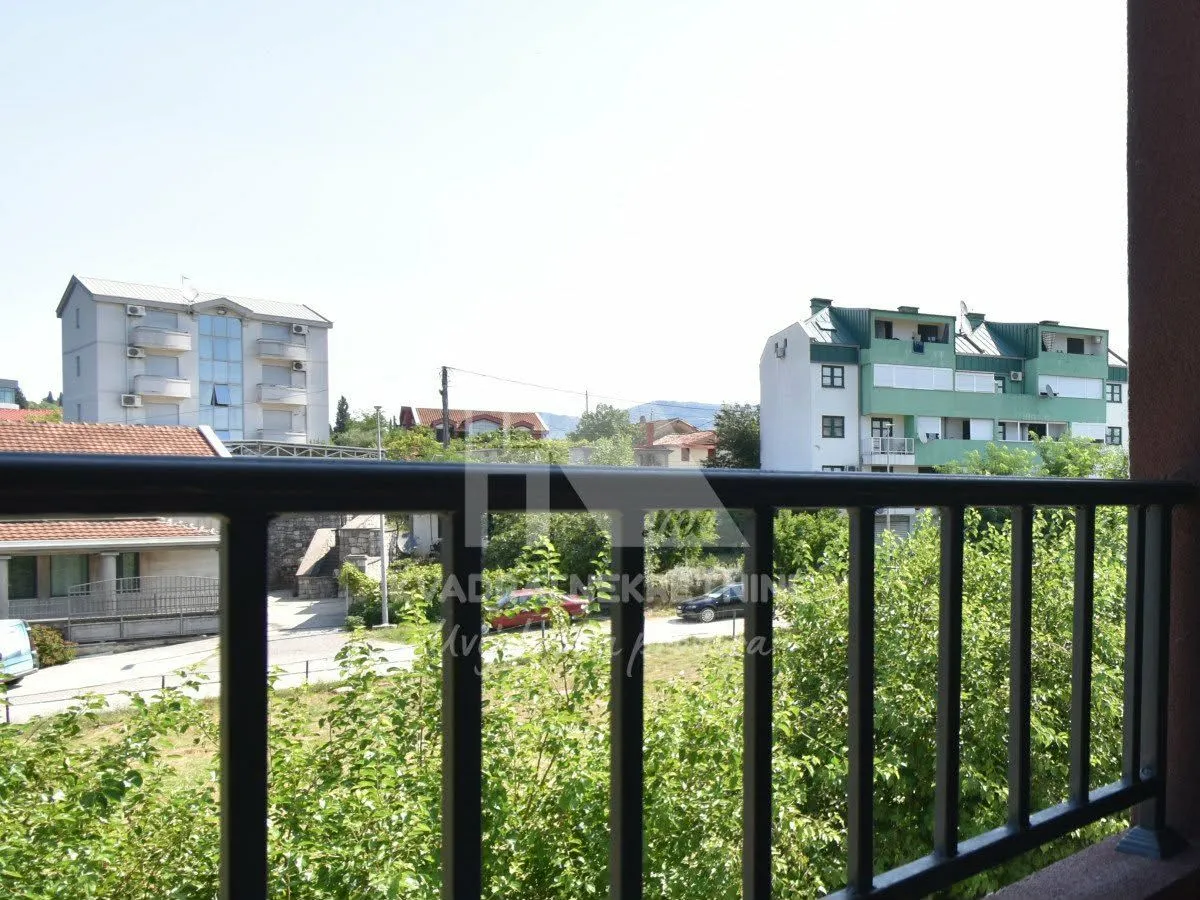 Rent, studio apartment, 33m², Drač, Podgorica