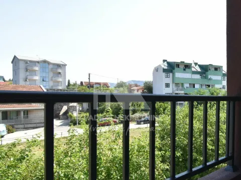 Rent, studio apartment, 33m², Drač, Podgorica - image 5
