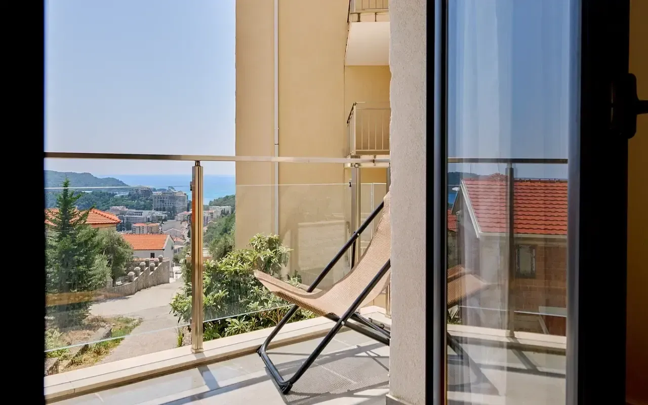 Sale, two bedroom apartment, 58m², Bečići, Budva