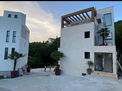 Izdavanje, trosoban stan, 60m², Marići, Tivat - image 6