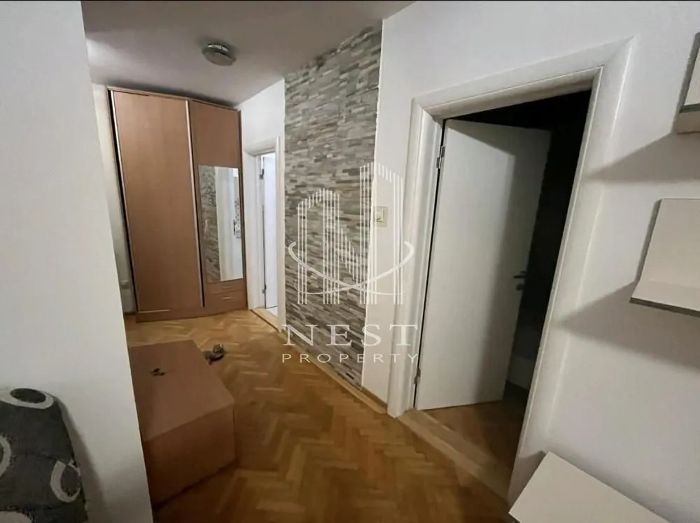 Izdavanje, dvosoban stan, 67m², Strelište, Pančevo