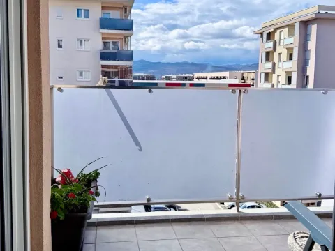 Prodaja, trosoban stan, 72m², City Kvart, Podgorica - image 13