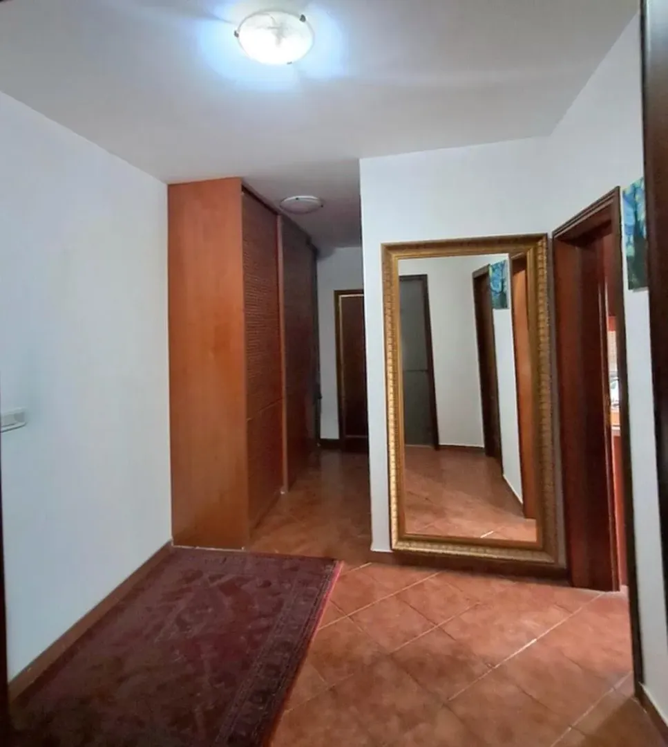 Prodaja, trosoban stan, 130m², Gorica C, Podgorica
