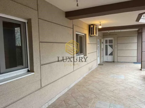 Rent, studio apartment, 200m², Zelenika, Podgorica - image 2