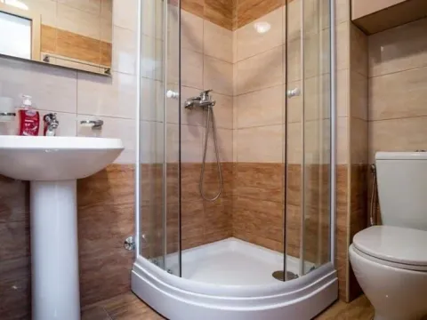 Rent, one bedroom apartment, 42m², Rozino, Budva - image 6