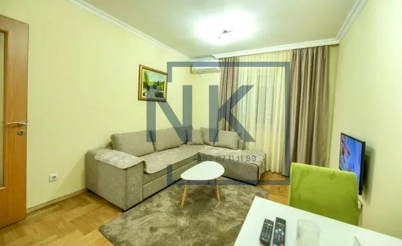 Izdavanje, jednosoban stan, 38m², Stari Aerodrom, Podgorica