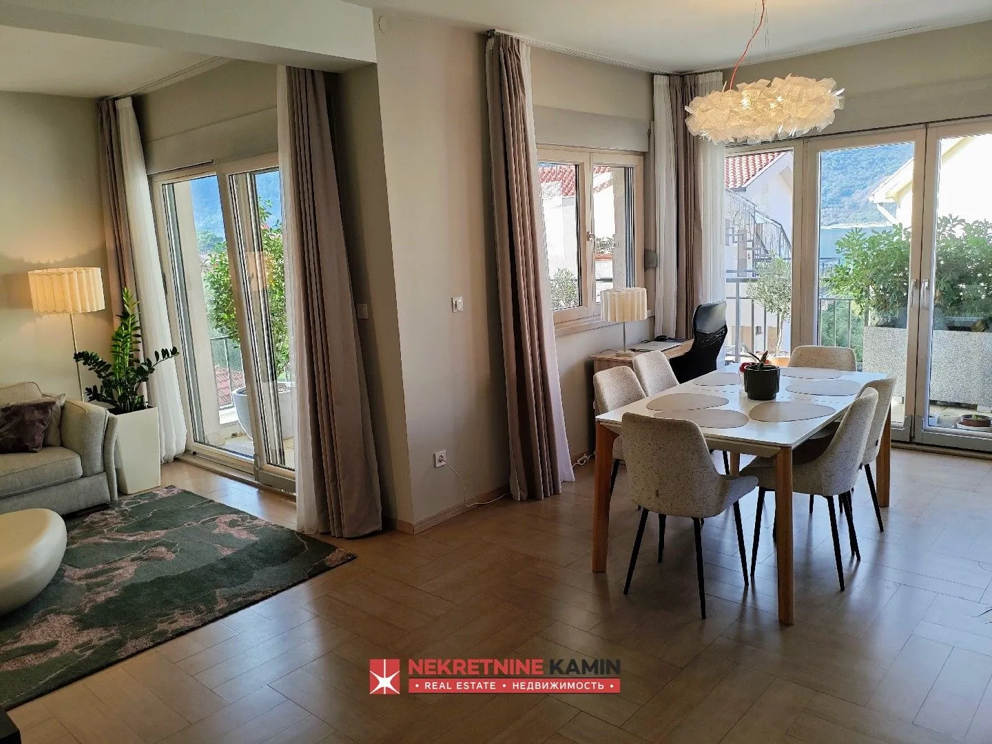 Prodaja, trosoban stan, 114m², Dobrota, Kotor