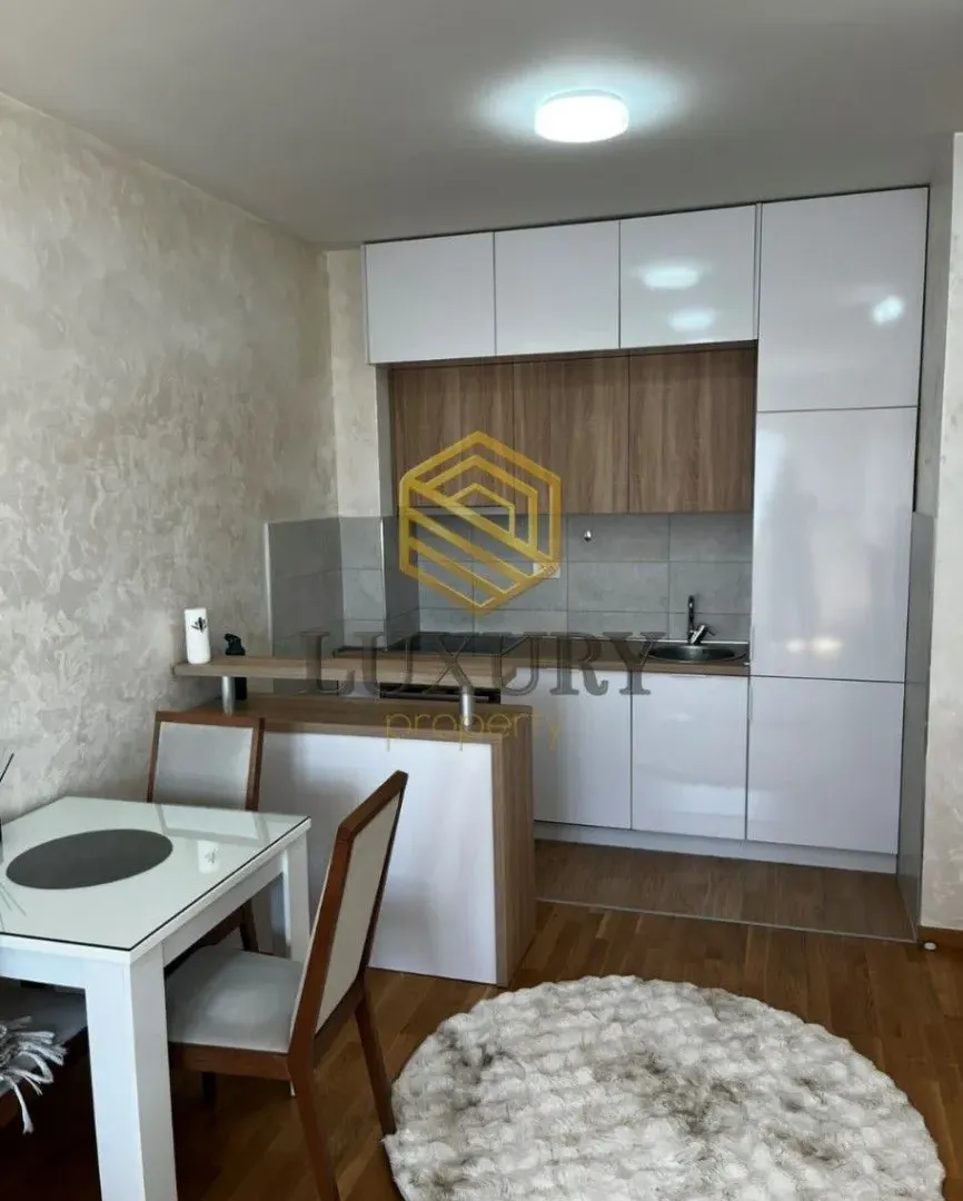 Prodaja, jednosoban stan, 43m², Stari Aerodrom, Podgorica