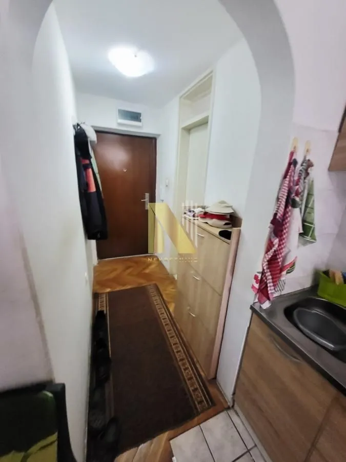 Prodaja, jednosoban stan, 33m², Avijatičarsko naselje, Novi Sad Sve Podlokacije