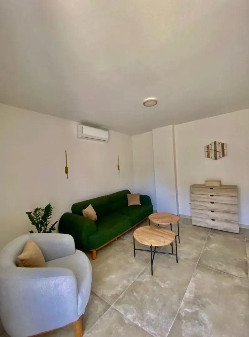 Izdavanje, dvosoban stan, 55m², Marići, Tivat