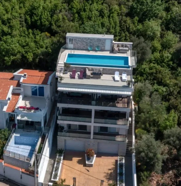 Prodaja, kuća, 560m², Šušanj, Bar