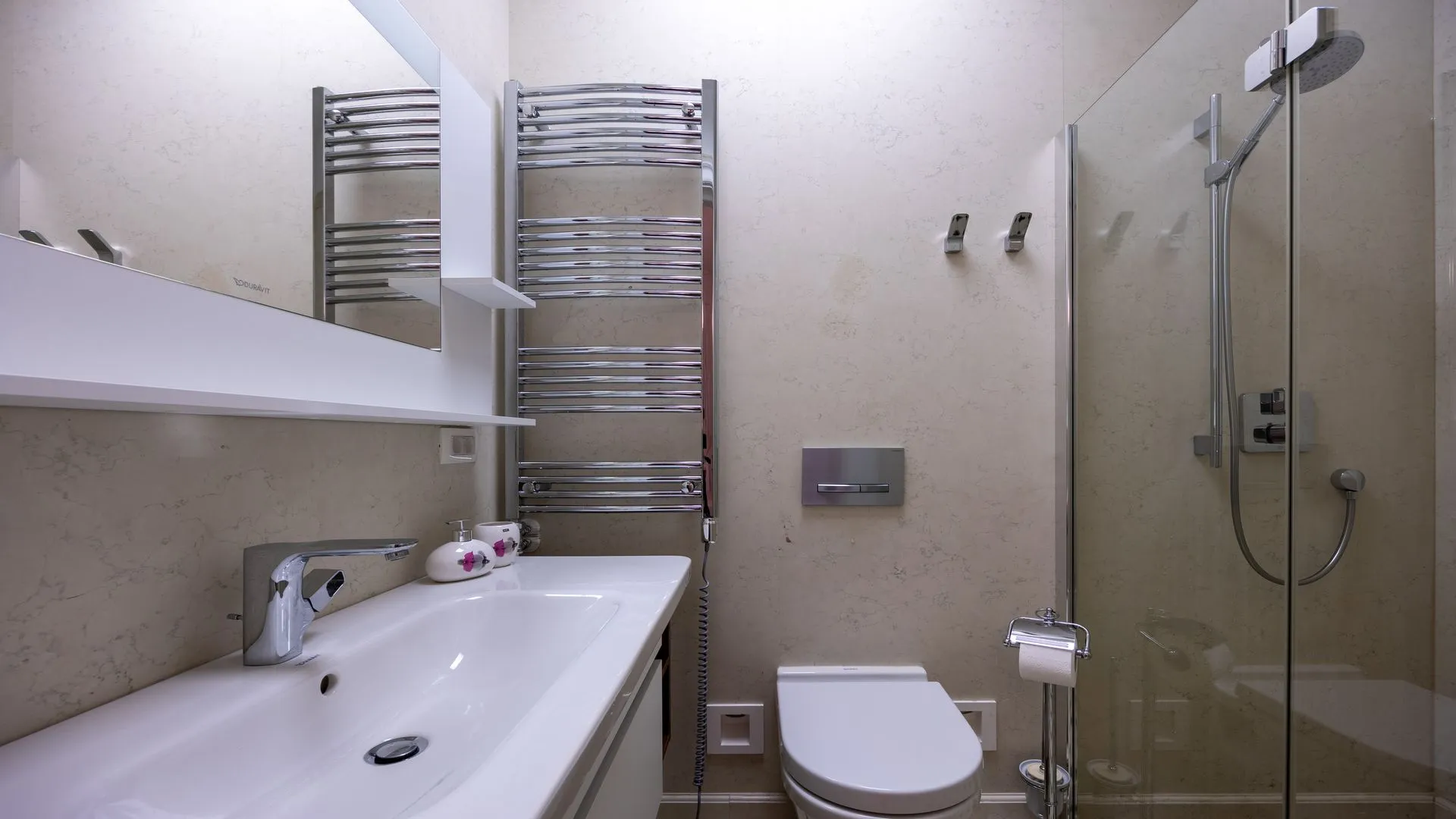 Rent, house, 587m², Dobrota, Kotor