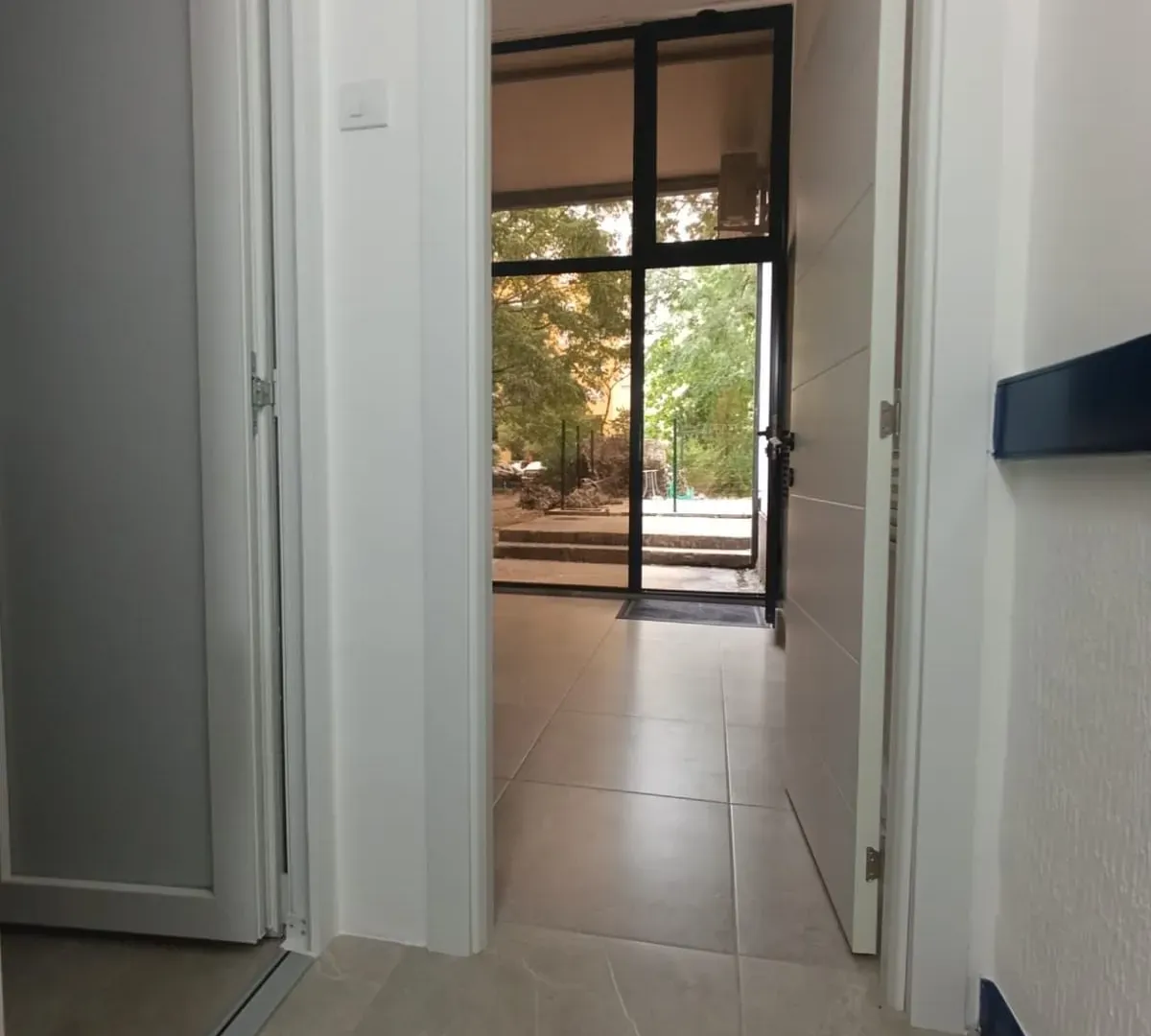 Rent, office space, 50m², Gintaš, Podgorica