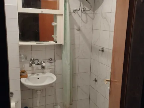 Izdavanje, jednosoban stan, 44m², Stari Aerodrom, Podgorica - image 5