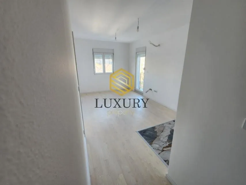 Prodaja, dvosoban stan, 46m², 1 maj, Podgorica