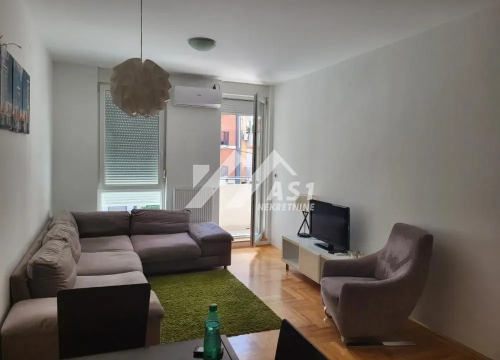 Izdavanje, jednosoban stan, 46m², Nova Detelinara, Novi Sad Sve Podlokacije