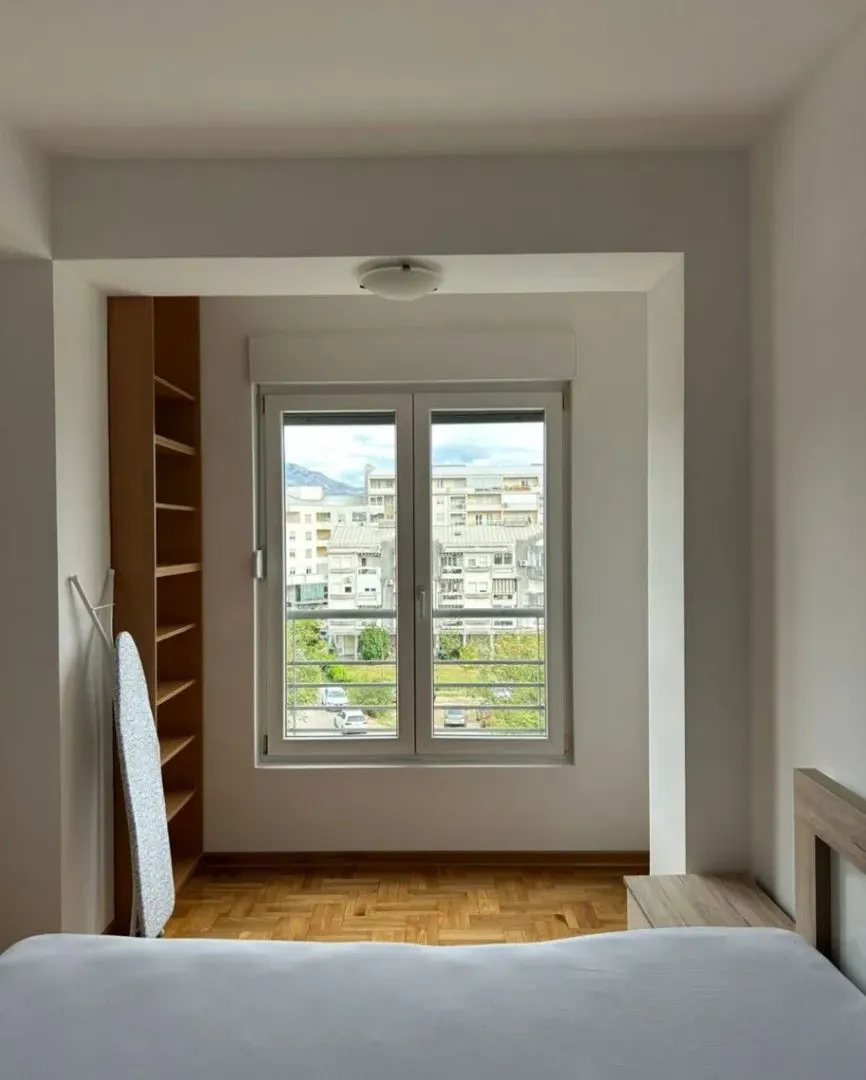 Izdavanje, jednosoban stan, 43m², Preko Morače, Podgorica