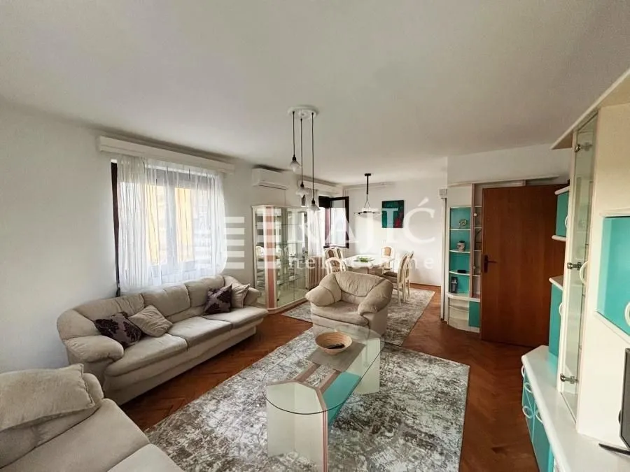 Rent, three bedroom apartment, 79m², Stari Grad, Beograd
