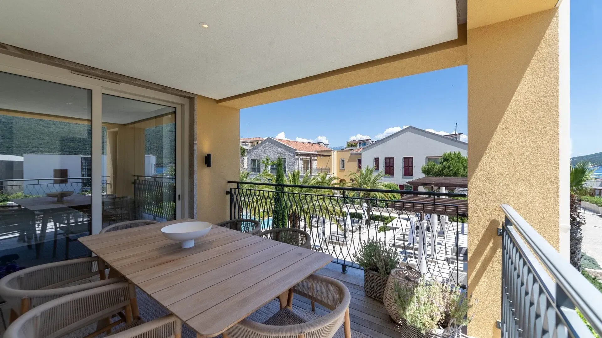Prodaja, trosoban stan, 188m², Portonovi, Herceg Novi