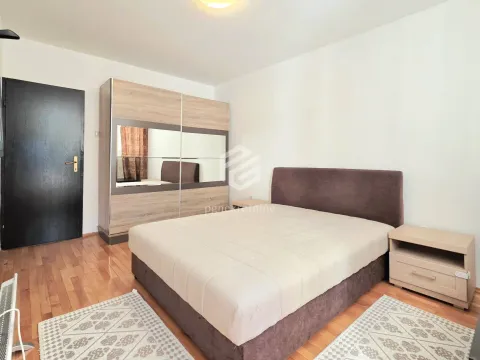 Izdavanje, jednosoban stan, 59m², Blok 5, Podgorica - image 10