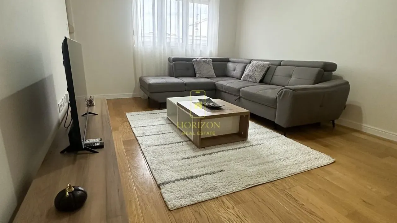 Prodaja, jednosoban stan, 49m², Central Point, Podgorica