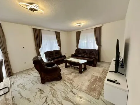 Rent, house, 144m², Grbe, Danilovgrad - image 3