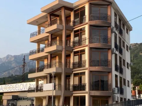 Prodaja, petosoban stan, 1260m2, Bar Prodaja, petosoban stan, 1260m2, Bar