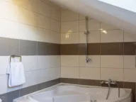 Izdavanje, dvosoban stan, 100m², Tivat, Crna Gora - image 9