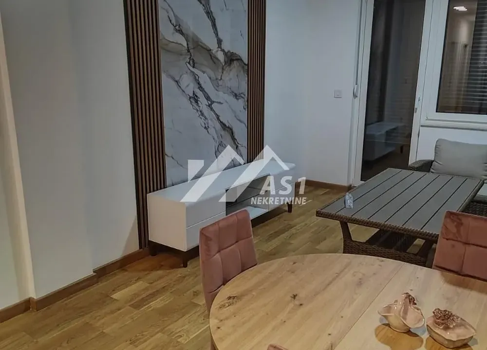 Izdavanje, trosoban stan, 65m², Telep, Novi Sad Sve Podlokacije