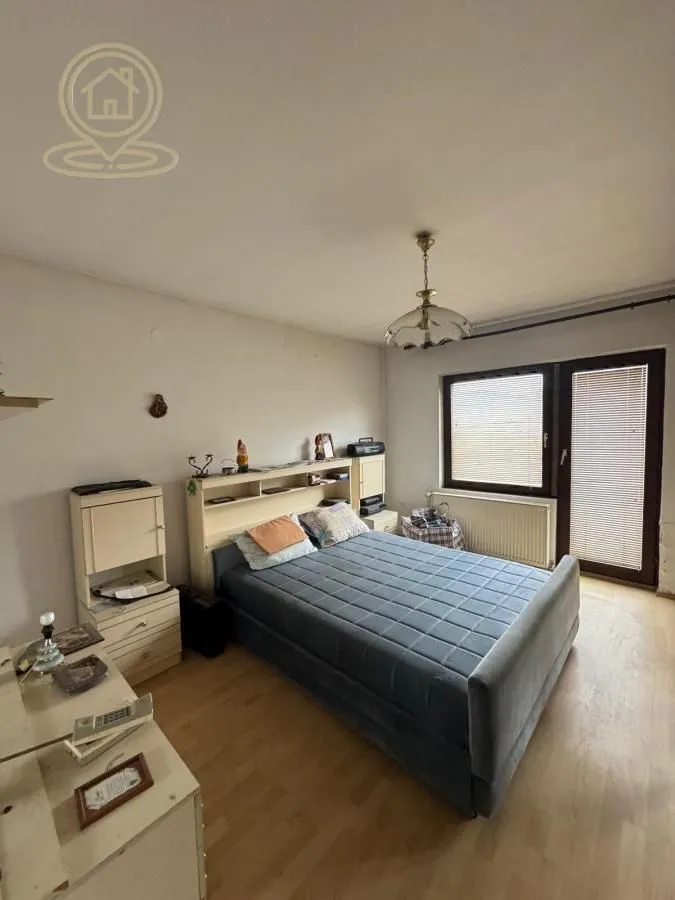 Prodaja, kuća, 270m², Voždovac Sve Podlokacije, Beograd