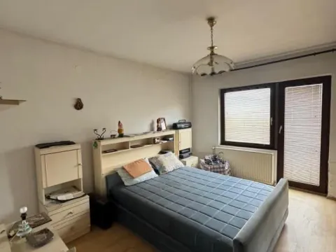 Prodaja, kuća, 270m², Voždovac Sve Podlokacije, Beograd - image 11