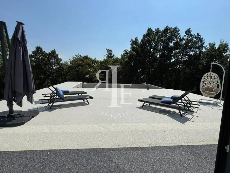 Prodaja, kuća, 270m², Sopot, Beograd
