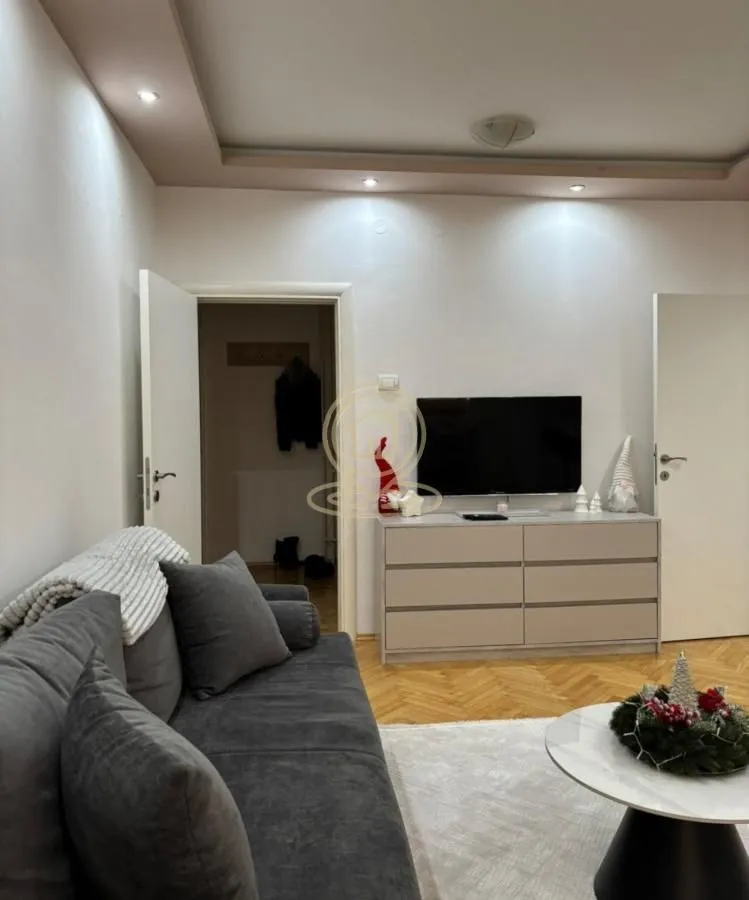 Prodaja, jednosoban stan, 43m², Bulevar Oslobodjenja, Novi Sad Sve Podlokacije