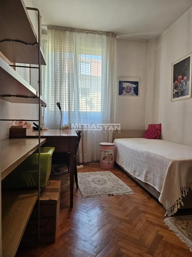 Prodaja, četvorosoban stan, 106m², Lekino Brdo, Voždovac Sve Podlokacije