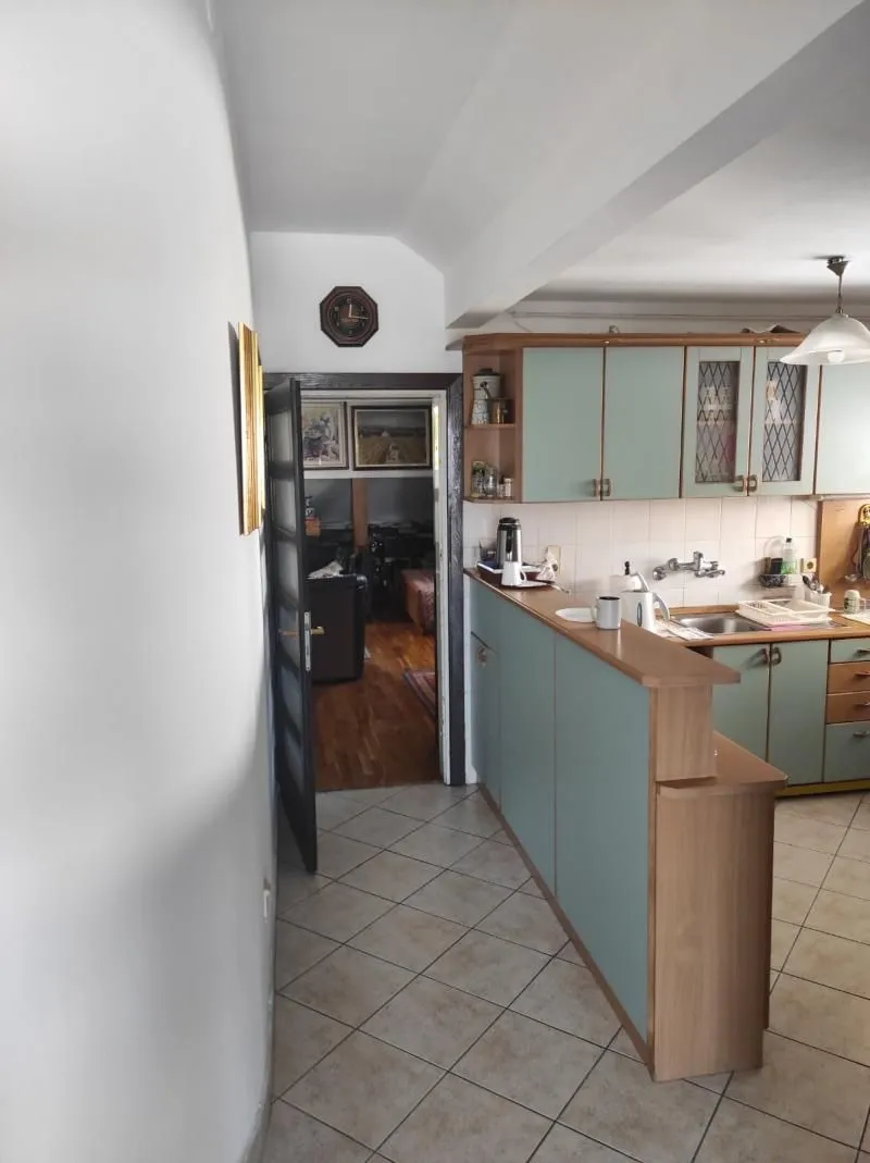 Prodaja, trosoban stan, 135m², Trošarina, Voždovac Sve Podlokacije