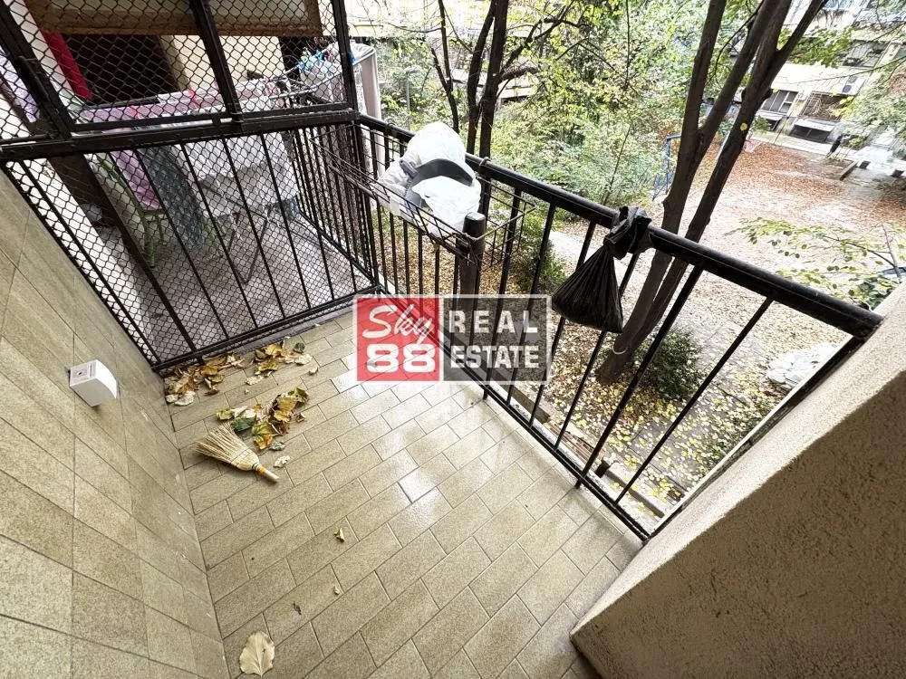 Rent, four bedroom apartment, 110m², Vračar Sve Podlokacije, Beograd