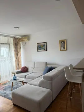 Izdavanje, dvosoban stan, 56m², City Kvart, Podgorica - image 5