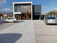 Izdavanje, poslovni prostor, 350m², City Kvart, Podgorica - image 11