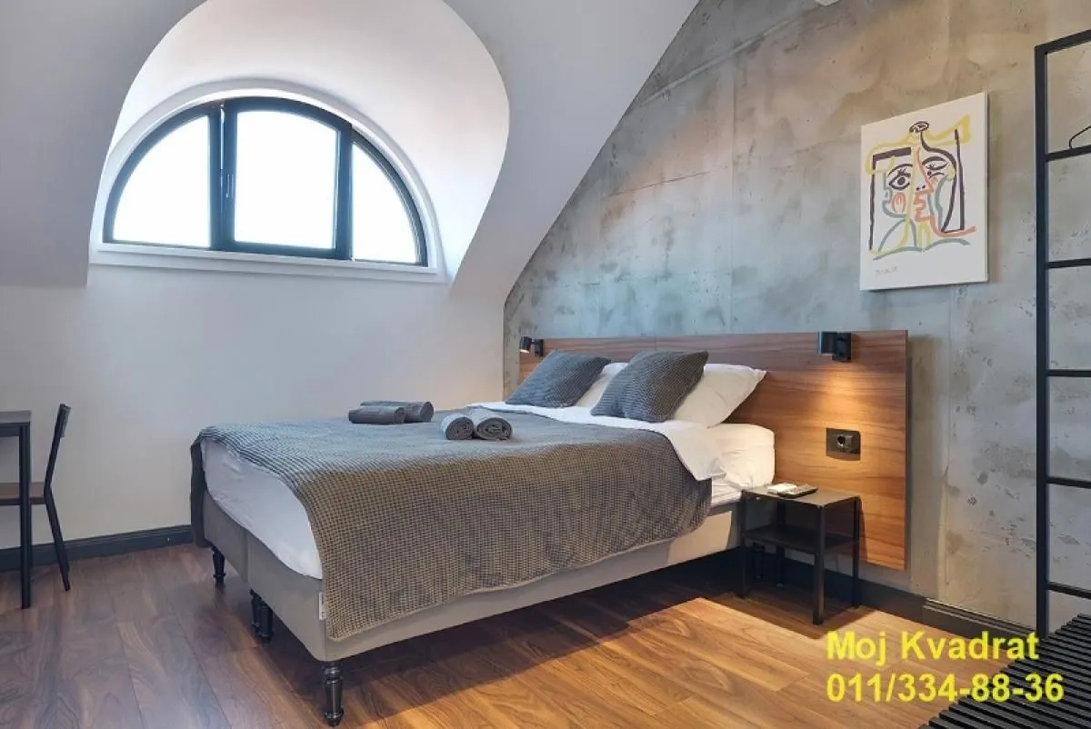 Prodaja, četvorosoban stan, 109m², Zemun Centar, Zemun Sve Podlokacije