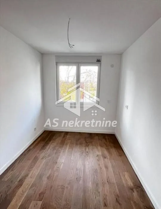 Sale, apartment, 58m², Zemun Cara Dušana, Zemun Sve Podlokacije
