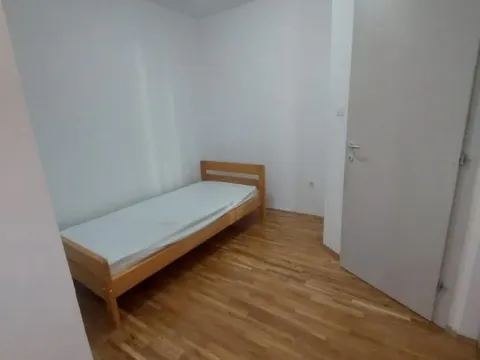 Izdavanje, trosoban stan, 80m², Medijana, Niš - image 8