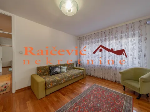 Prodaja, četvorosoban stan, 89m², Stari Grad, Beograd - image 19