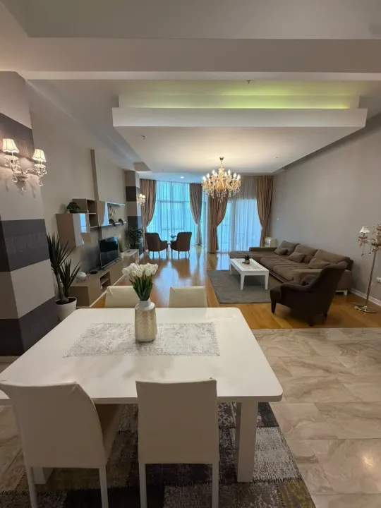 Rent, three bedroom apartment, 194m², Budva, Crna Gora