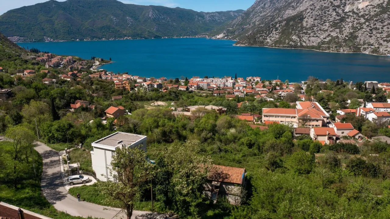 Prodaja, plac, 13000m², Risan, Kotor