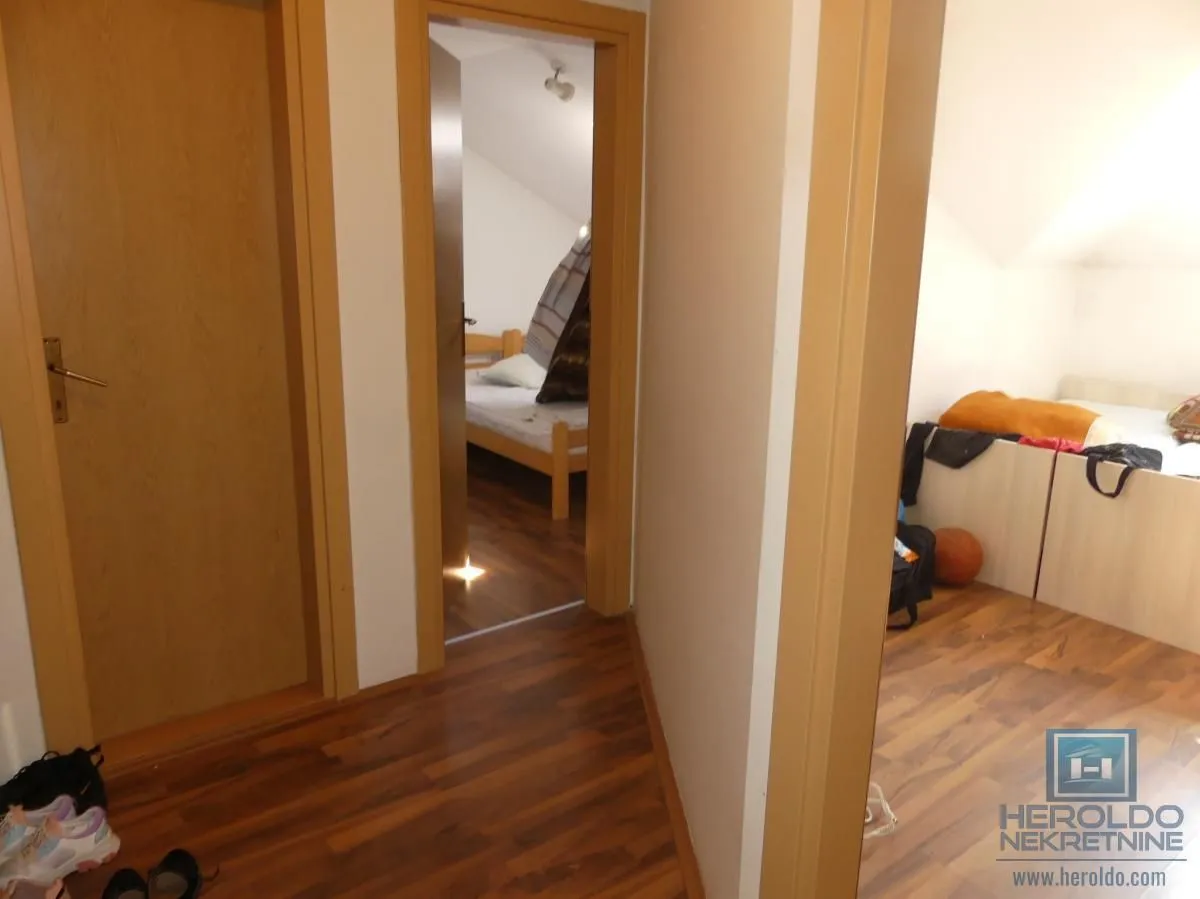 Prodaja, dvosoban stan, 68m², Levač, Jagodina