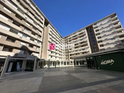 Izdavanje, jednosoban stan, 47m², Central Point, Podgorica