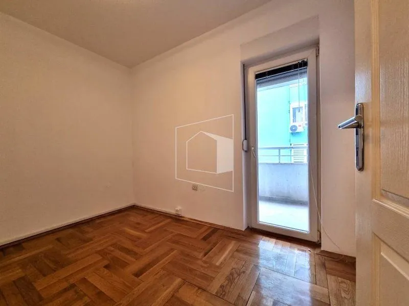 Rent, office space, 65m², Stari Aerodrom, Podgorica